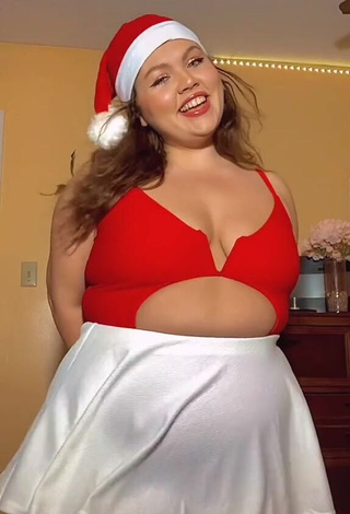 3. Amazing Lexie Lemon Shows Cleavage in Hot Red Top and Bouncing Boobs