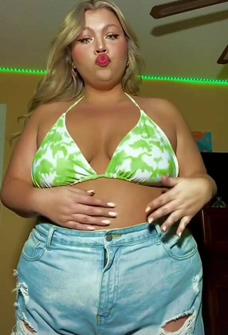 1. Desirable Lexie Lemon in Bikini Top and Bouncing Boobs