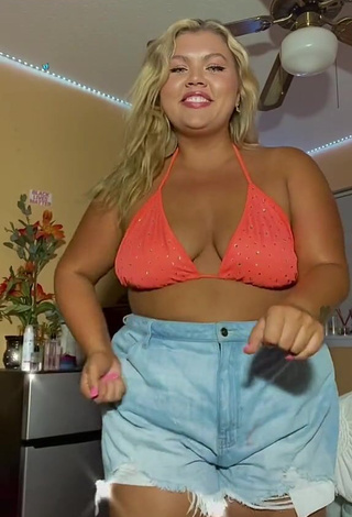 1. Amazing Lexie Lemon Shows Cleavage in Hot Orange Bikini Top and Bouncing Breasts