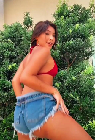 4. Sexy Taynara Cabral in Red Bikini Top while Twerking