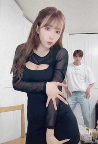 4. Sexy Yua Mikami Shows Cleavage in Black Dress