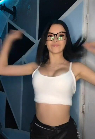 Desirable Abigail Glezz Shows Cleavage in White Crop Top and Bouncing Tits