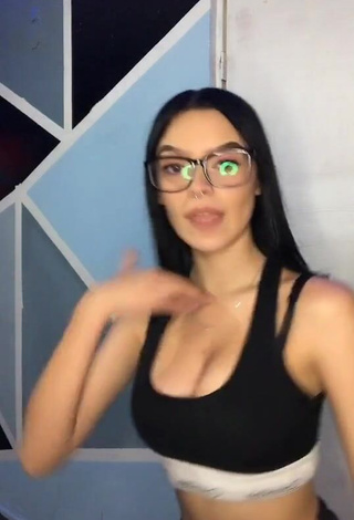 1. Hot Abigail Glezz Shows Cleavage in Black Sport Bra and Bouncing Boobs