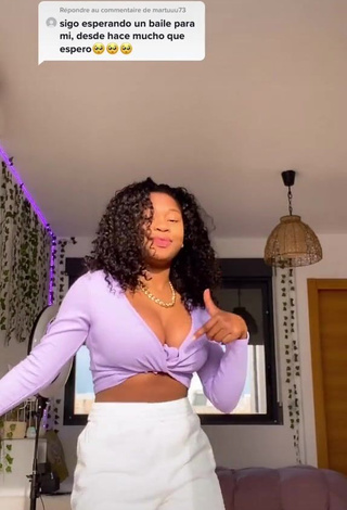 1. Sweetie Tania Fernández Shows Cleavage in Purple Crop Top