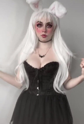 3. Beautiful Jade Giadressi Shows Cleavage in Sexy Black Corset