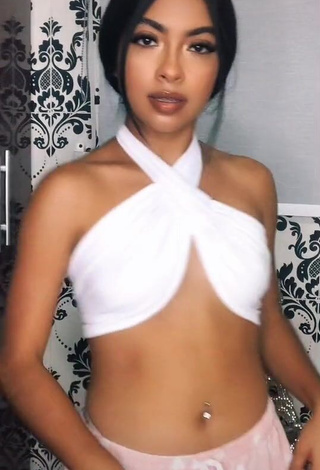 3. Hot Dayana in White Crop Top