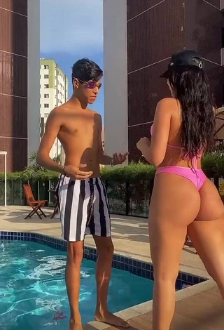 1. Hottest Dine Azevedo Shows Butt at the Swimming Pool