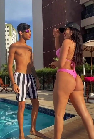 Hottest Dine Azevedo Shows Butt at the Swimming Pool