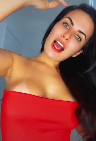 1. Beautiful Dine Azevedo Shows Cleavage in Sexy Red Top