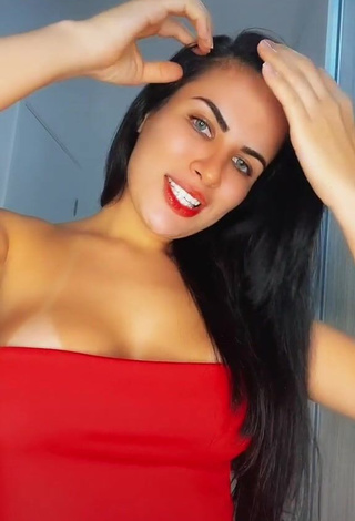 Beautiful Dine Azevedo Shows Cleavage in Sexy Red Top