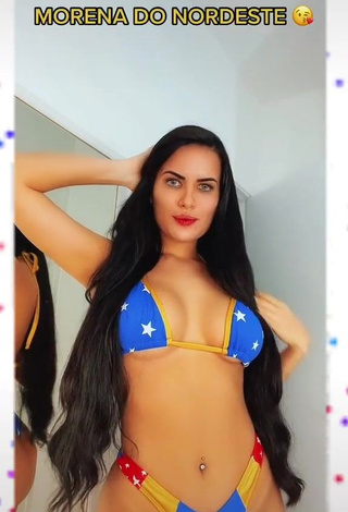 3. Dine Azevedo Shows Cleavage in Erotic Bikini