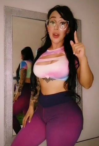 Pretty Eve Herrera in Violet Leggings while Twerking