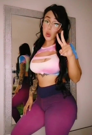 4. Pretty Eve Herrera in Violet Leggings while Twerking