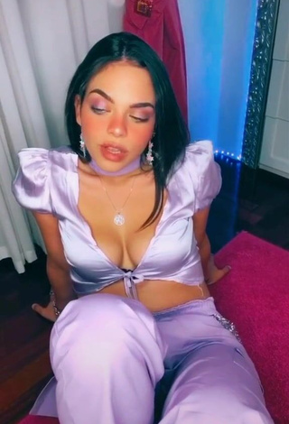 3. Beautiful Giulia Paglianiti Shows Cleavage in Sexy Purple Crop Top