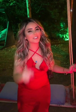 1. Hot Gizemjelii in Red Dress