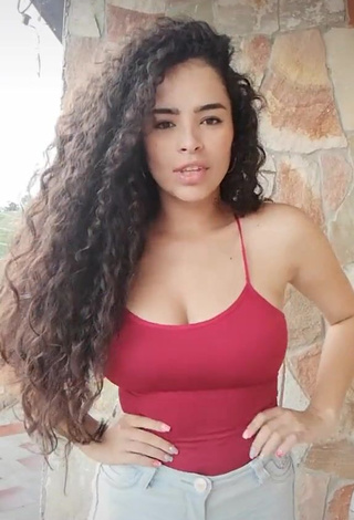 1. Sweet Gleidy Rojas Shows Cleavage in Cute Red Top