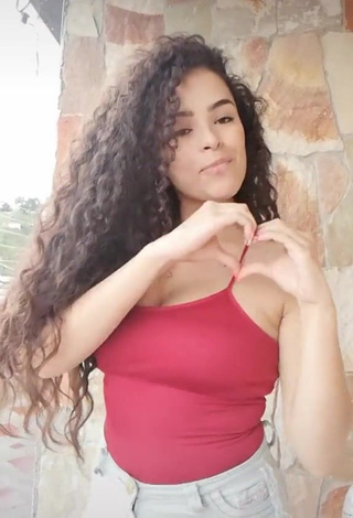 3. Sweet Gleidy Rojas Shows Cleavage in Cute Red Top