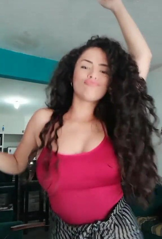 Really Cute Gleidy Rojas Shows Cleavage in Red Top