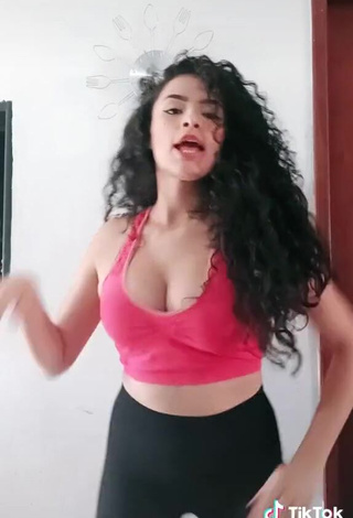 Hot Gleidy Rojas Shows Cleavage in Pink Sport Bra and Bouncing Big Boobs