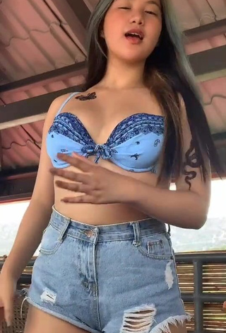 4. Hottie Vanessa Domingo Shows Cleavage in Bikini Top and Bouncing Boobs