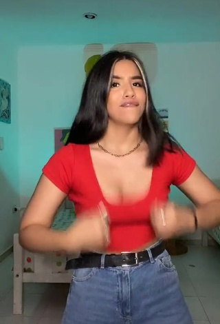 3. Hot hisoyvaleria Shows Cleavage in Red Crop Top and Bouncing Tits