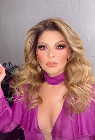 1. Hot Tati Cantoral Shows Cleavage