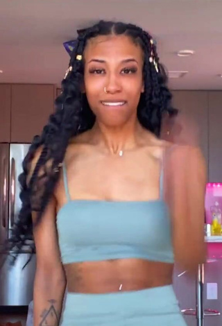 1. Hot Ayzha Nyree in Grey Crop Top and Bouncing Tits