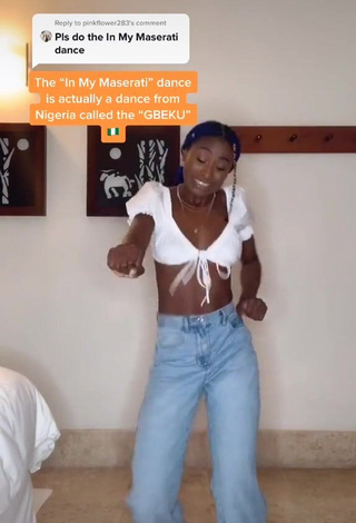 3. Beautiful Oluwanifewa Agunbiade Shows Cleavage in Sexy White Crop Top