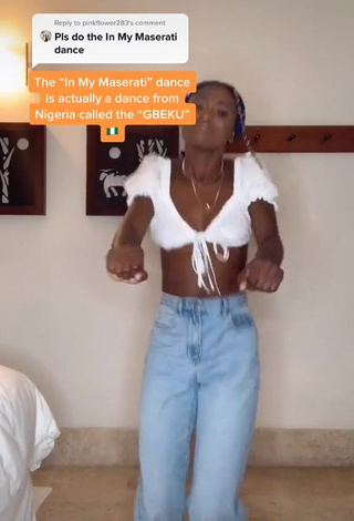 4. Beautiful Oluwanifewa Agunbiade Shows Cleavage in Sexy White Crop Top