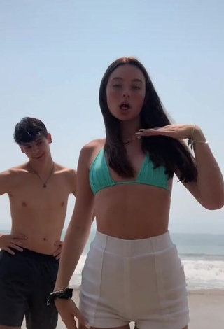 Amazing Itspeytonbabyy in Hot Green Crop Top at the Beach