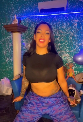 3. Hot Jessica Eli Maciel in Black Crop Top and Bouncing Tits