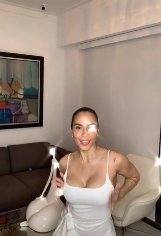 3. Really Cute Jessi Pereira Shows Cleavage in White Dress and Bouncing Big Boobs