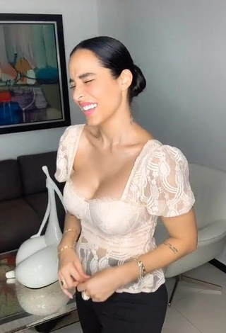 1. Beautiful Jessi Pereira Shows Cleavage in Sexy Beige Top