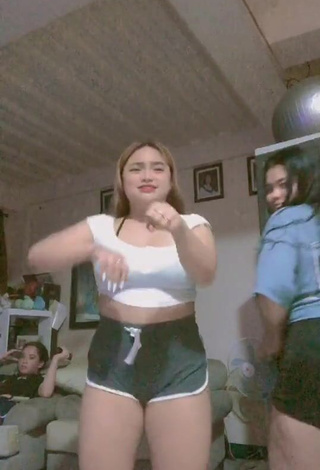 4. Beautiful Joanne Duldulao in Sexy White Crop Top and Bouncing Breasts