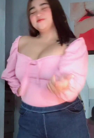 Sexy Joanne Duldulao Shows Cleavage in Pink Top and Bouncing Breasts