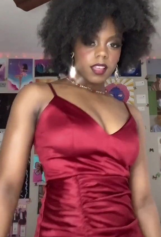 1. Hot Jordan Nata'e Shows Cleavage in Red Dress