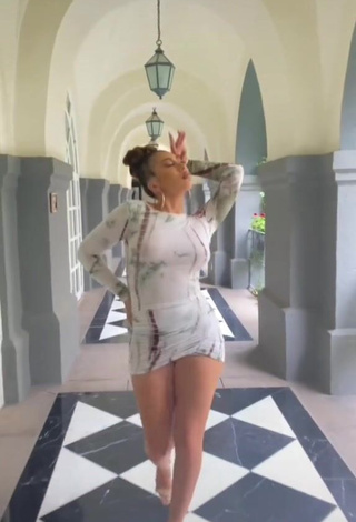 4. Hot Kali Uchis Shows Butt