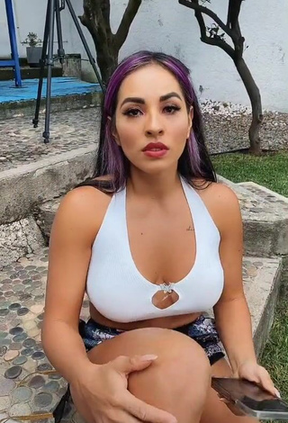 1. Sweetie Karen Bustillos Shows Cleavage in White Crop Top