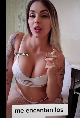 4. Sexy Kiarablaysexy Shows Cleavage in White Lingerie