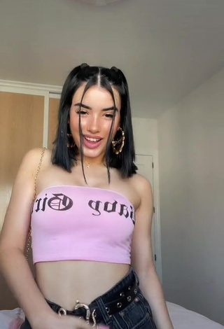 3. Hot Kiara Brunett in Pink Tube Top