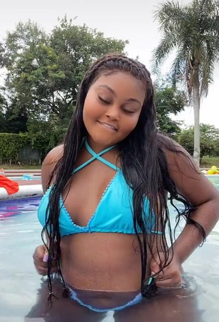 1. Hot Lajesuu in Blue Bikini at the Swimming Pool