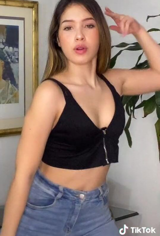 3. Seductive Laura Jaramillo in Black Crop Top