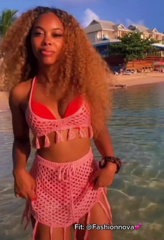 1. Hot Lucki Starr in Pink Crop Top at the Beach