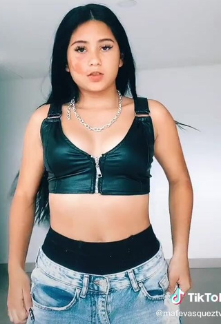 Desirable Mafe Vásquez in Crop Top