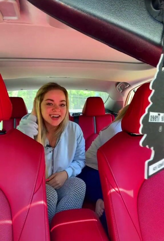 3. Elegant Makayla Weaver Shows Butt in a Car