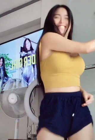 Hot Matricia.17 in Crop Top