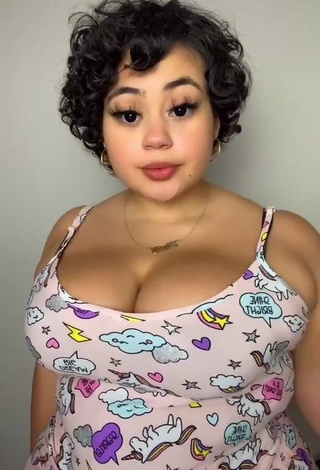 1. Amazing Phaith Montoya Shows Cleavage and Bouncing Big Boobs