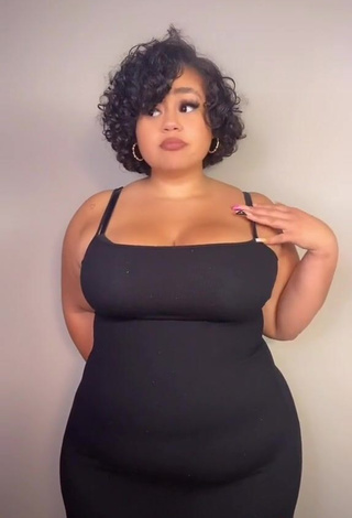 4. Sweetie Phaith Montoya Shows Cleavage in Black Dress and Bouncing Big Boobs