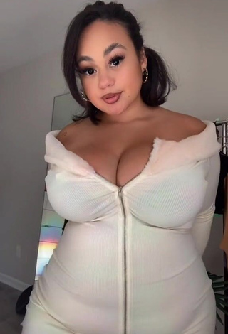 1. Sweet Phaith Montoya Shows Cleavage in Cute White Dress and Bouncing Big Boobs