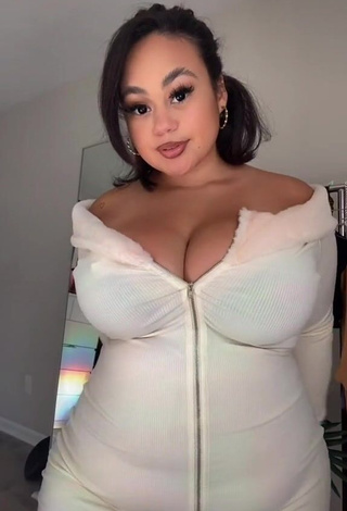 Sweet Phaith Montoya Shows Cleavage in Cute White Dress and Bouncing Big Boobs